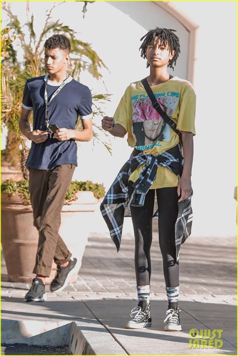 Why Jaden Smith Wears Skirts .